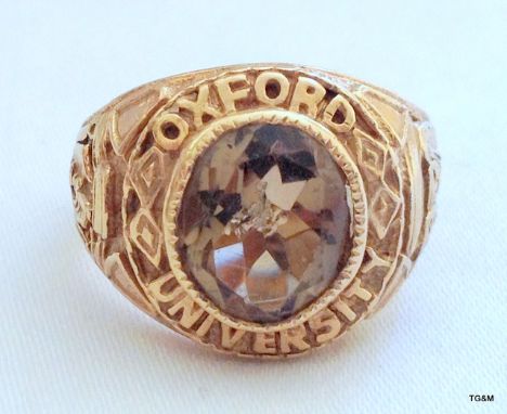 A 9ct gold men's Oxford university ring size R