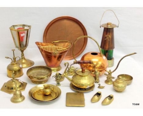 A collection of assorted brass and copper items including lamp/tray