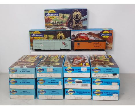 Fifteen boxed Athearn HO scale American Wagons, some constructed and others in kit form 