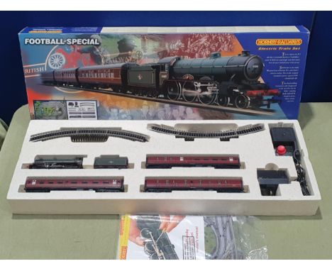 A boxed Hornby 00 gauge R1007 Football Special Set withB17 'Liverpool' Locomotive. Appears unused, superb box and literature 