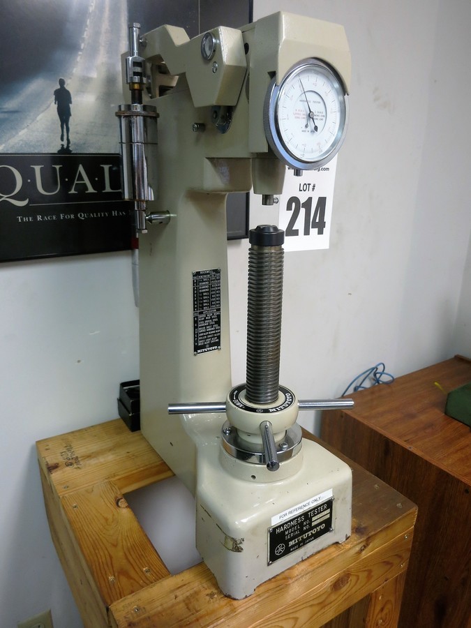 Mitutoyo Hardness Tester