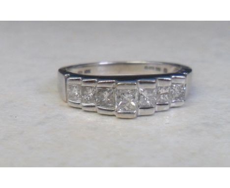 9ct white gold diamond ring in step design approx 1.0 ct size K/L