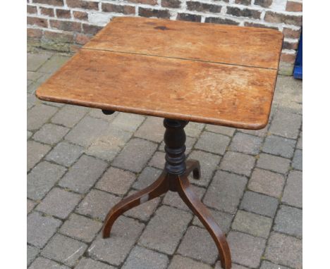 Georgian tilt top tripod table with split top