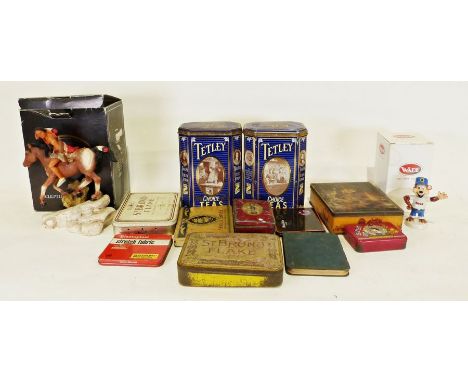 Box of 12 vintage tins&nbsp;together with boxed Castagna and Wade figures&nbsp;(1 box)&nbsp;
