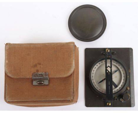 WW1 German Officers Field Compass, fine near mint example retaining all of its original finish. Compass is held in its origin