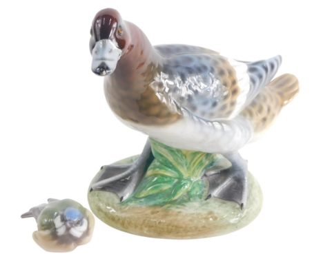 An Italian ceramic model of a goose, 27cm high, and a similar Danish blue tit. (2)