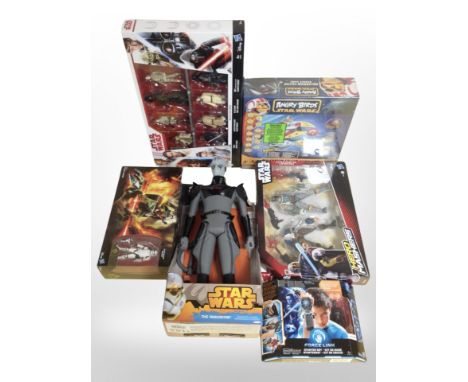 Six mainly Hasbro Star Wars figures and box sets 