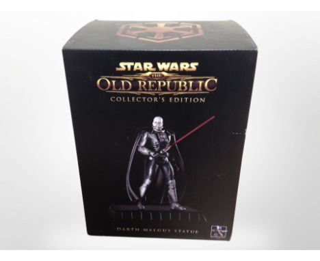 A Gentle Giant Limited Star Wars The Old Republic Collector's Edition Darth Malgus Statue in box 