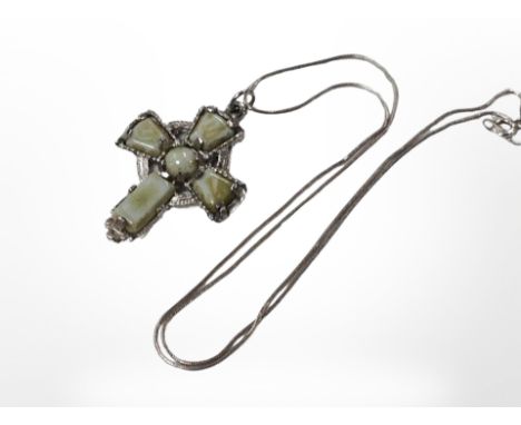 A Celtic-style agate-set silver crucifix pendant on chain, crucifix 4cm long.