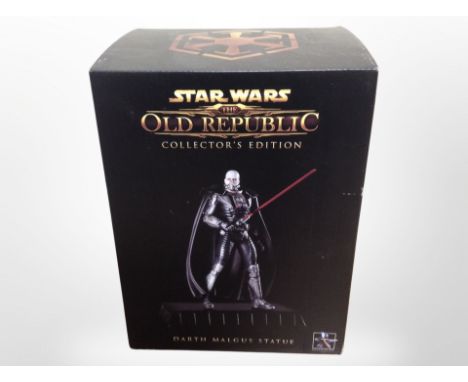 A Gentle Giant Limited Star Wars The Old Republic Collector's Edition Darth Malgus Statue in box 