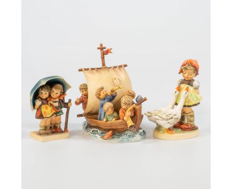 A collection of 3 Hummel statues. No: 71 - 530 - 47/II 