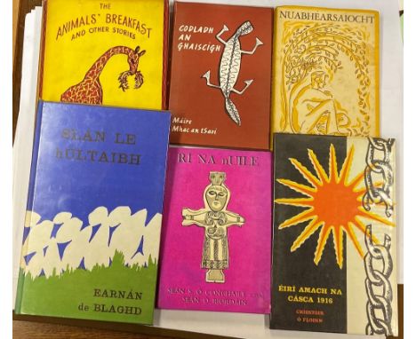 Designs by Anne YeatsYeats (Anne).   A collection of  over 50 books with cover designs or illustrations  by her, mostly for t