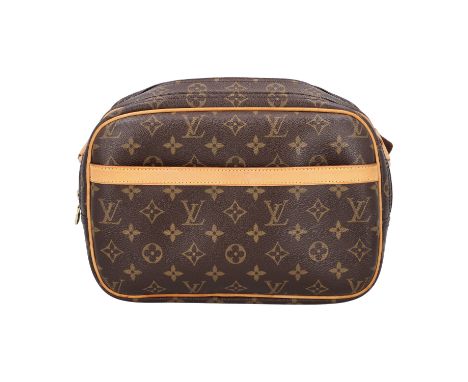 LOUIS VUITTON Umhängetasche "REPORTER", Koll. 2005. Monogram Canvas Serie mit naturbelassenem Leder und goldfarbener Hardware