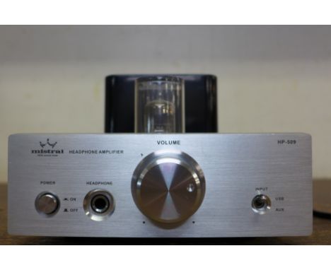 A Mistral HP-509 head amp USB sound card table amplifier and pre amp tube amplifier