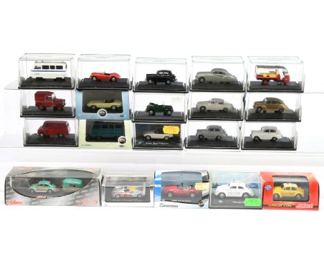 Oxford Diecast &amp; Similar OO Gauge motor vehicles - to include 76JM004 London Ambulance J2, 76LAN188004 Royal Mail Land Ro