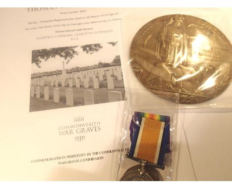 WWI death plaque and medal duo named to PTE TW Booth of the 5th BN Yorkshire Regiment, passed on 28th March 1918. Includes co