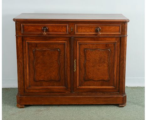 A Walnut Continental Buffet with 2 Drawers above 2 Cupboards