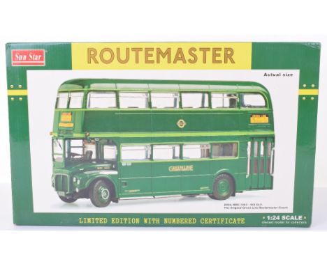 Sun Star 1:24 scale 2904: RMC 1453-453 CLT: The original Green Line Routemaster Coach diecast model, green with detailed inte