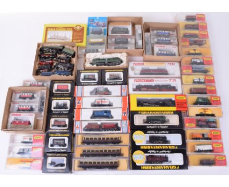 Collection of boxed N gauge Trains, Rolling Stock and accessories, Fleischmann 7175, 2-10-0 DB locomotive and tender, 7232 Bo