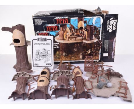Vintage Palitoy Star Wars Return of The Jedi Boxed Ewok Village Action Play set, in used play-worn condition, appears complet