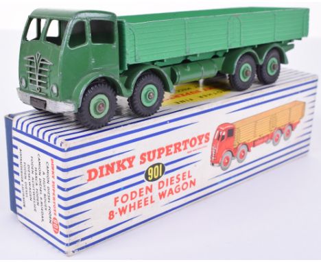 Dinky Toys rare boxed green 901 Foden 8-wheel Wagon, 2nd type dark green cab and chassis, light green back and hubs, generall