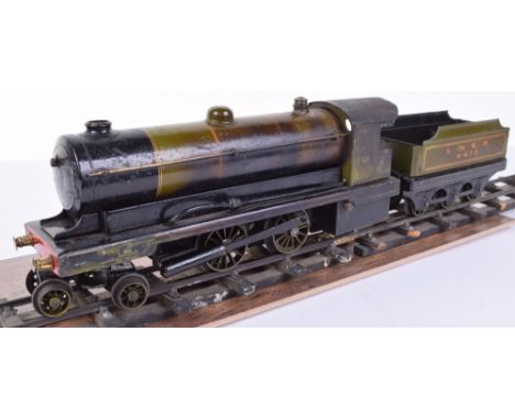 Bowman 0 gauge live steam 4-4-0 locomotive and LNER 4472 tender, model 234 locomotive and 250 tender in green lined livery, e