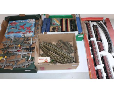 Boxed Hornby Dublo EDL11 Silver King loco, D11 Corridor Coach B.R Brake/Third and another Corridor Coach, a qty. of 3-rail tr