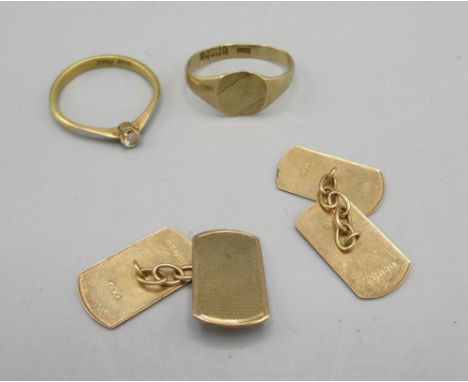 Pair of 9ct yellow gold cufflinks with engine turned detail, stamped 375, an 18ct gold and platinum ring set with clear stone