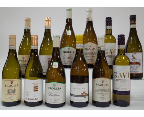 12 BOTTLES ITALIAN WHITE WINEBroglia 2 x Villa Broglia Gavi 2021, 2 x Derthona Timorasso 2019, 2 x La Meirana Gavi 2021 and 2