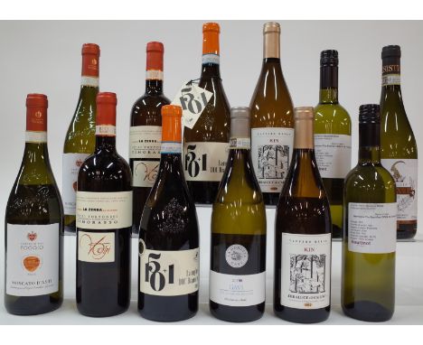 12 BOTTLES ITALIAN WHITE WINECastello del Poggio 2 x Moscato D'Asti 2021; Cantine Volpi 2 x Timorasso Derthona La Zerba 2020;