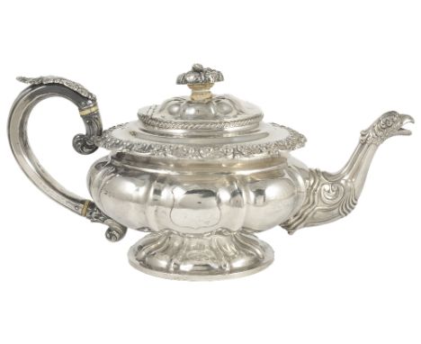˜A GEORGE IV SILVER TEAPOT, FENTEM, WEBSTER & DANBY, SHEFFIELD, 1825 the compressed ribbed circular body applied with a vacan