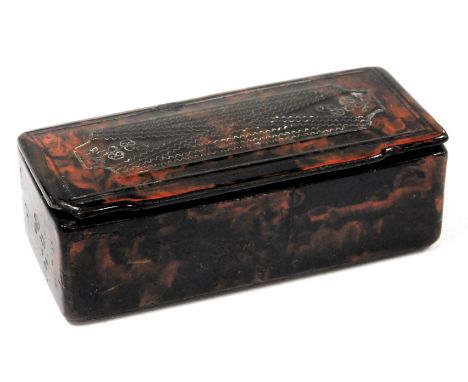 A Georgian faux tortoiseshell snuff box, the hinged lid with wirework inlay, 9cm wide.  