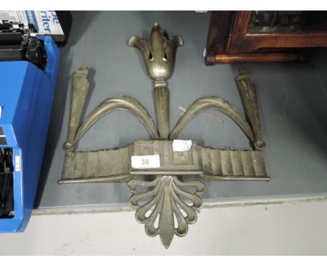 An Art Deco wall bracket 