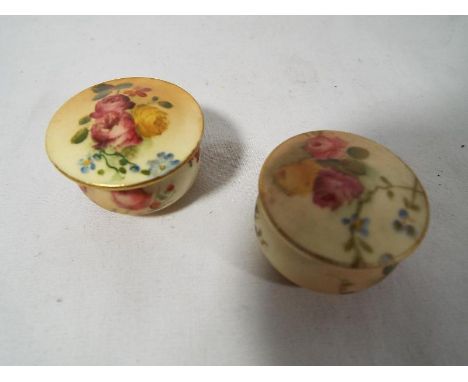 A pair of Royal Worcester miniature covered pillboxes decorated with roses and a blush ivory ground Est £30 - £50