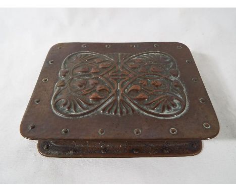 Arts and Crafts copper trinket box marked to the base G.H.P.