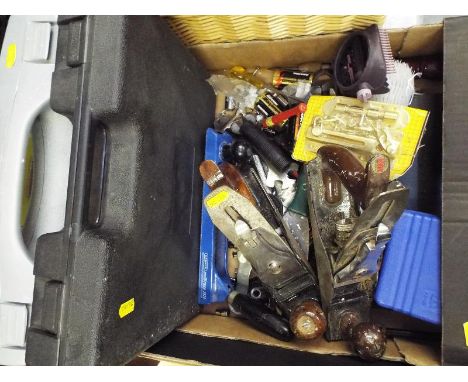 A good mixed lot of tools to include battery powered drill, wood planes and similar
