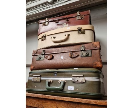 Four vintage cases. 