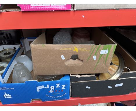 2 Tiffany style lamp shades and other 2 boxes of vintage lamp shades. 