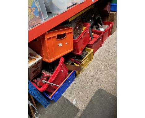Large collection of tools, garageware to include power tools, joiner's toolbox with contents, various toolboxes, cases, vices
