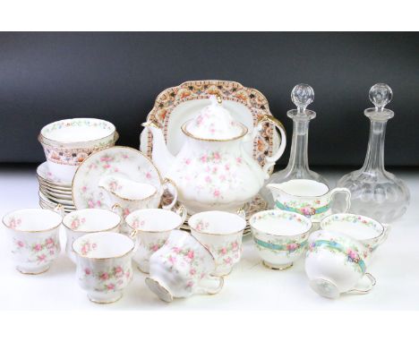 Paragon 'Victoriana Rose' part-tea set (teapot, 6 cups &amp; saucers, milk jug &amp; sugar bowl), together with a Royal Doult