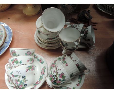A part tea service Indian Tree style