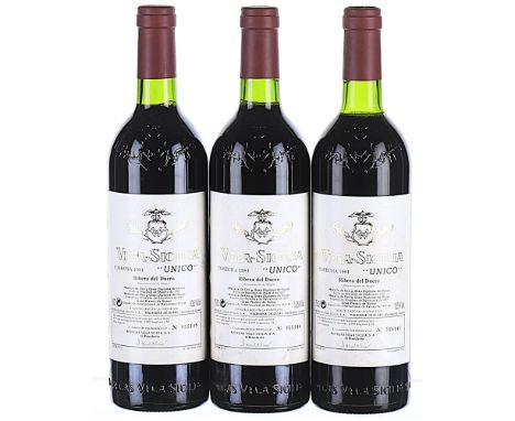 1981 Vega Sicilia, Unico, Ribera del Duero DO OWC 3x75cl  Levels 1 IN, 1 BN, 1 VTS, labels lightly soiled and nicked.These wi