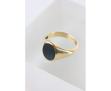 18ct gold signet ring with bloodstone