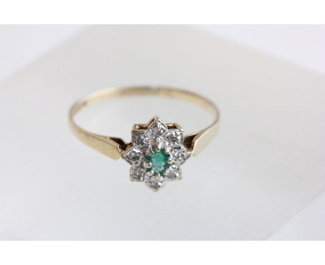 9ct Gold Ring set with a Cluster of Green and Clear Stones
