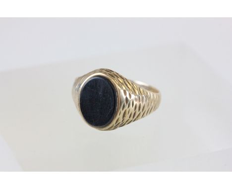9ct Gold Black Onyx Ring