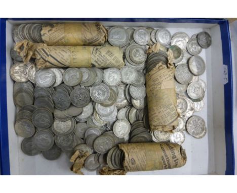 Tray of vintage UK coins, mainly silver to include; Sixpences, Florins, Shillings etc