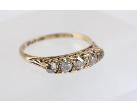 18ct Gold 5 stone diamond wedding ring