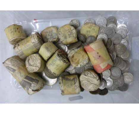 Tray of mixed vintage UK coins to include; Sixpences, Florins & shillings etc