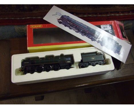 Hornby R2180 Britannia class engine and tender 'Clive of India' 