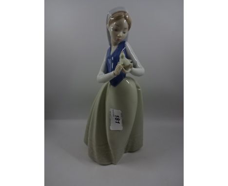 Lladro Nao Girl 1264